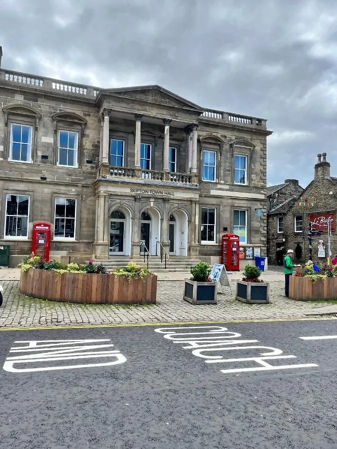 Queen'S Cottage, Skipton Holiday home